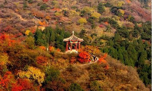 北京香山公园东门附近的快捷酒店_香山公园东门游览路线