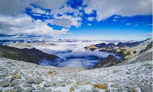 达古冰川哪个季节去合适_达古冰川几月去最好